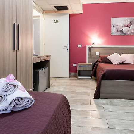 Suite Room Fiumicino 4*