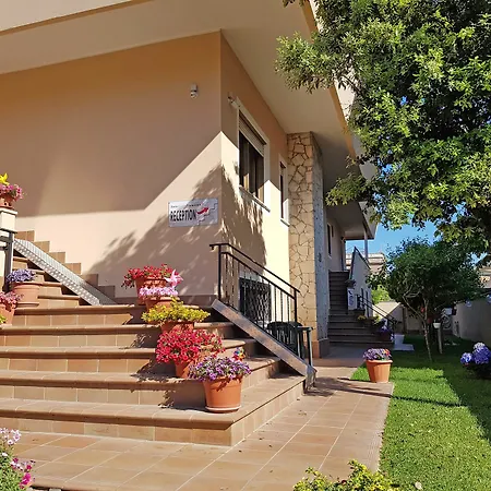 Suite Room Fiumicino Penzion 4*