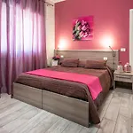 Πανσιόν Orchidea House Two 4*