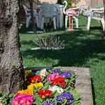Orchidea House Two Πανσιόν Φιουμιτσίνο