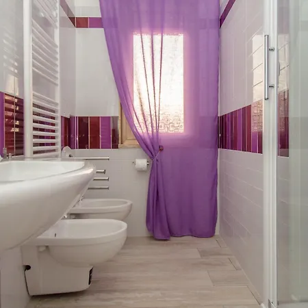 Suite Room Fiumicino Guest house 3*